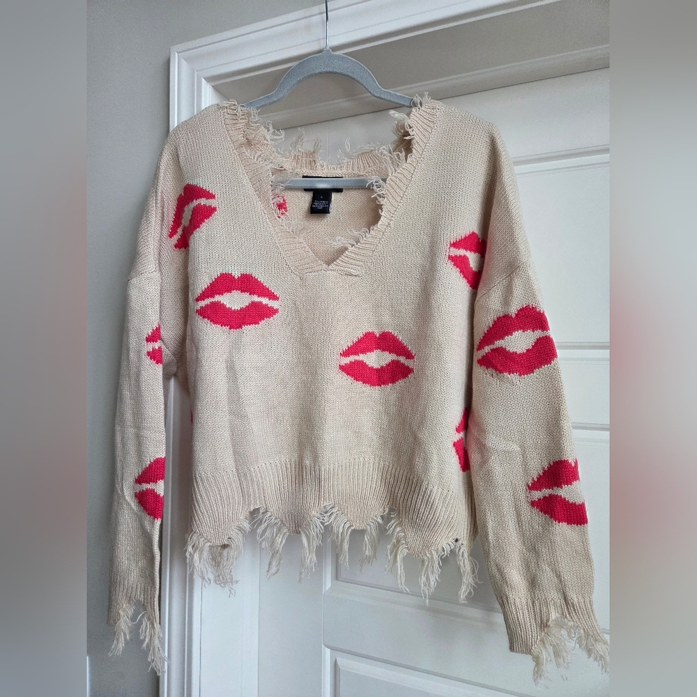 Just Polly Frayed V-Neck Sweater with Pink Lips Design